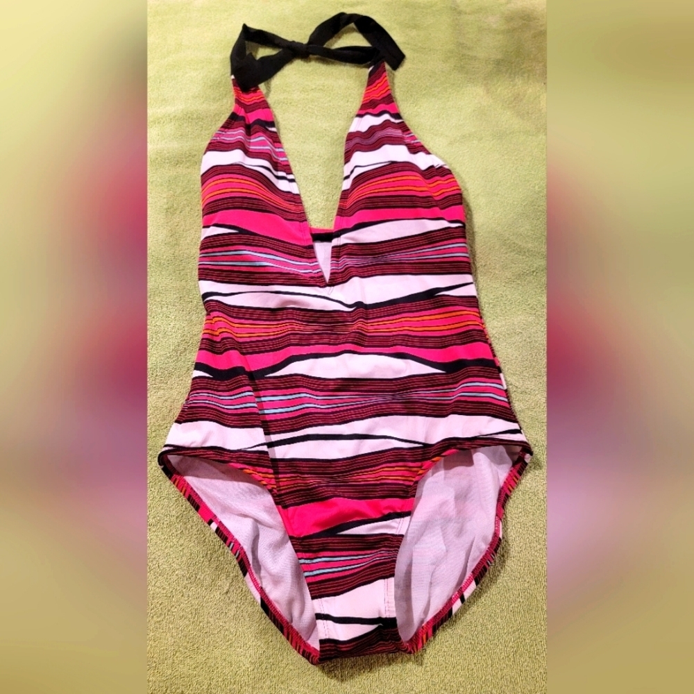 (J11) swimsuit small whole piece